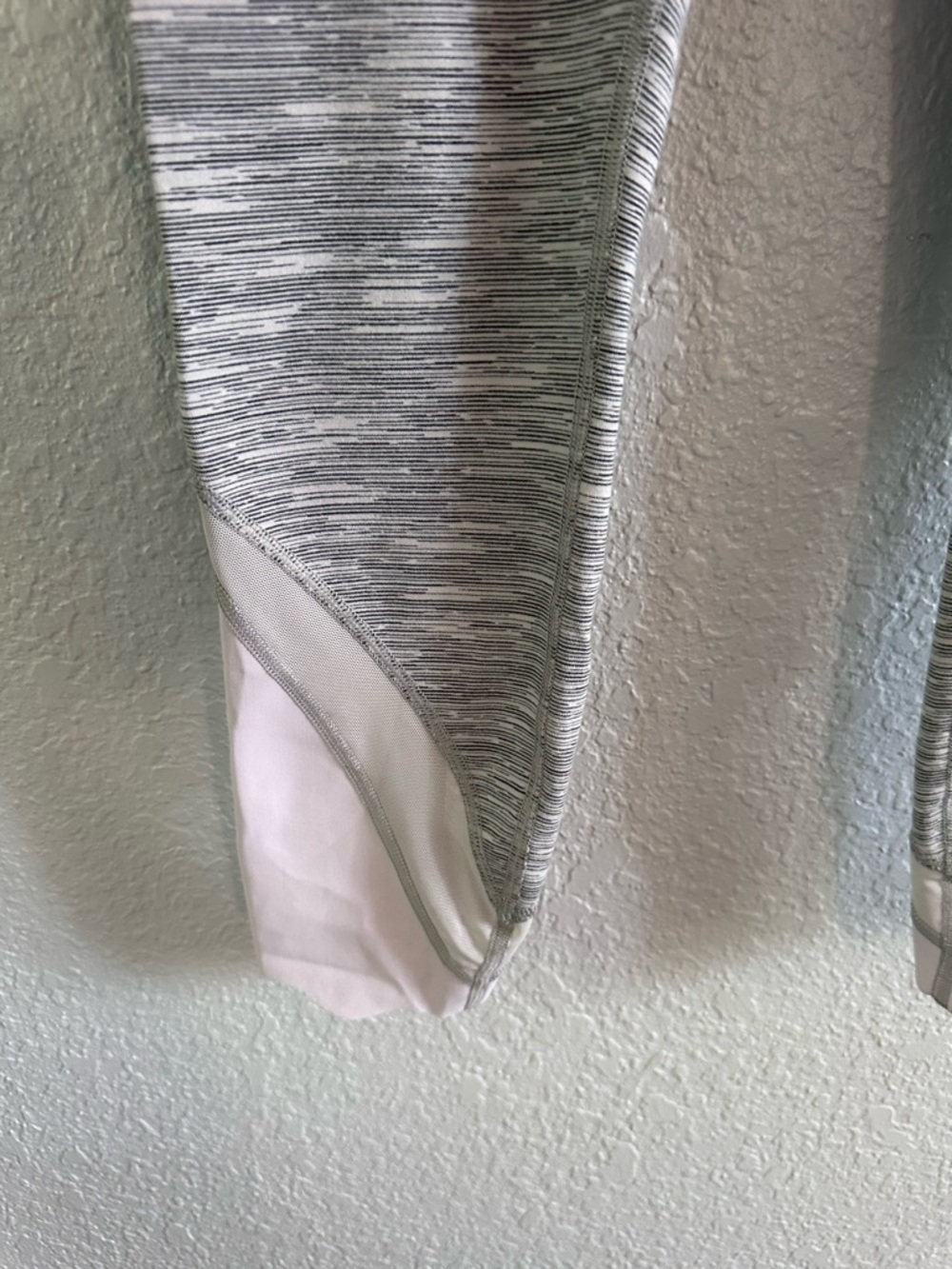 Lululemon High Rise Space Dye Crop Leggings Gray White Mesh Panel Size 6 - Picture 4 of 14